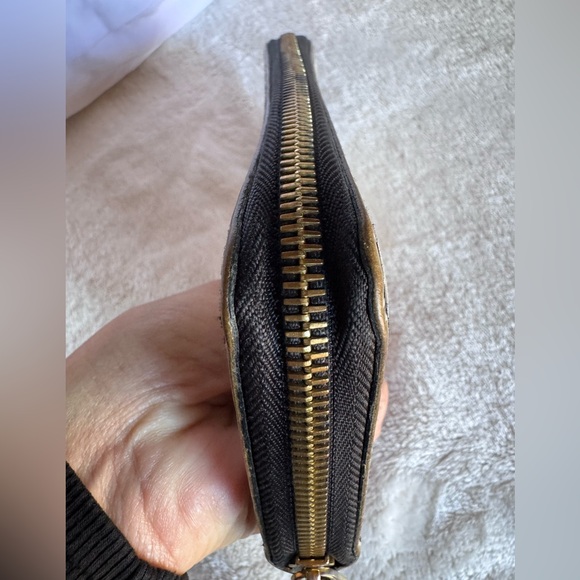 VINTAGE REHAB Louis Vuitton Limited Edition Damier Infini Race Zippy Wallet. - Picture 7 of 16